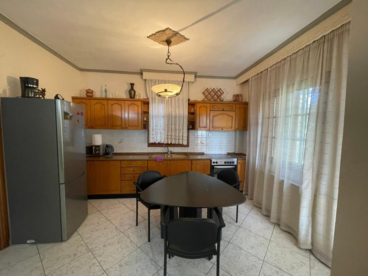 Nea Peramos Large Apartment Near The Beach 外观 照片